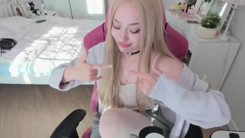 Snapshot of hyorinmaruu chatting on October 16, 9:43 am maru online show from October 16, 9:43 am