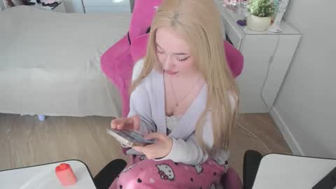 Snapshot of hyorinmaruu chatting on October 29, 7:32 am maru online show from October 29, 7:32 am