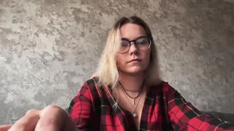 Snapshot of hypnosedesire chatting on May 11, 9:37 am hypnosedesire online show from May 11, 9:37 am