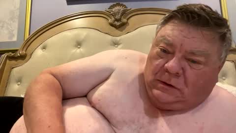 Snapshot of hypnotizing4u chatting on November 24, 1:44 pm hypnotizing4u online show from November 24, 1:44 pm