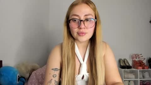 Hyun Joo online show from April 21, 6:34 pm