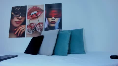 Snapshot of i_am_dolls chatting on November 6, 7:48 pm The Dolls online show from November 6, 7:48 pm