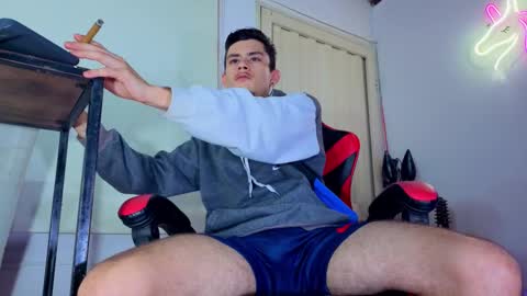 kelvis online show from March 26, 8:53 am