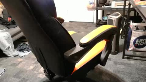 Snapshot of i_am_only_human chatting on December 21, 9:15 pm lucifer online show from December 21, 9:15 pm