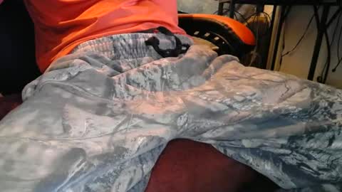 Snapshot of i_am_only_human chatting on February 2, 11:30 am lucifer online show from February 2, 11:30 am