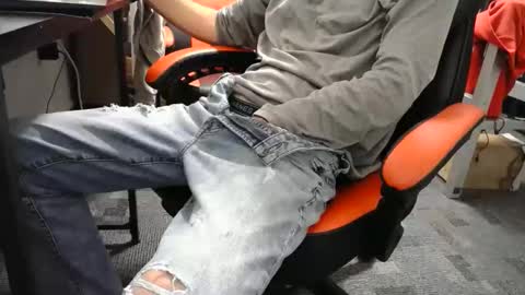 Snapshot of i_am_only_human chatting on November 8, 1:22 pm lucifer online show from November 8, 1:22 pm