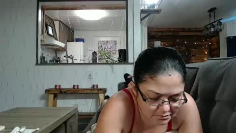 Snapshot of i_fetishize_u chatting on February 15, 4:34 pm ShortStuff online show from February 15, 4:34 pm