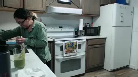 Snapshot of i_fetishize_u chatting on February 17, 4:04 pm ShortStuff online show from February 17, 4:04 pm