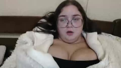 Snapshot of i_fucked_u_yesterday chatting on October 4, 10:19 pm Dominika online show from October 4, 10:19 pm