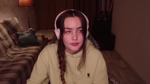 elisabeth online show from December 8, 5:55 pm