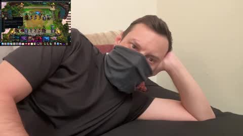 i o ro online show from December 5, 8:45 am