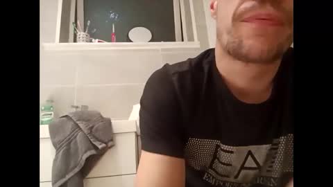 Snapshot of i_obey_all_orders chatting on March 12, 1:14 am Sub male uk online show from March 12, 1:14 am