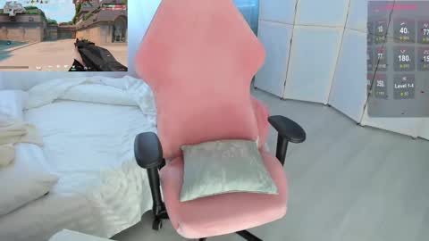 HiI am  EvaPVT is open  online show from February 18, 11:00 am