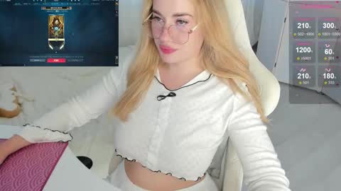 HiI am  EvaPVT is open  online show from September 23, 2:42 pm