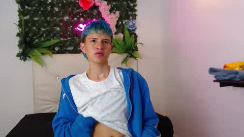 Snapshot of iam_lukas__ chatting on October 3, 2:52 am iam_lukas__ online show from October 3, 2:52 am