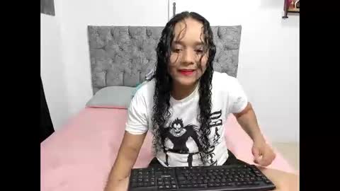 Snapshot of iam_mai chatting on January 10, 3:08 am iam_mai online show from January 10, 3:08 am