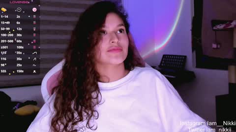 Snapshot of iam_nikki chatting on December 7, 10:12 am On instagram Imm NikkiHelp me reach 100 likes online show from December 7, 10:12 am