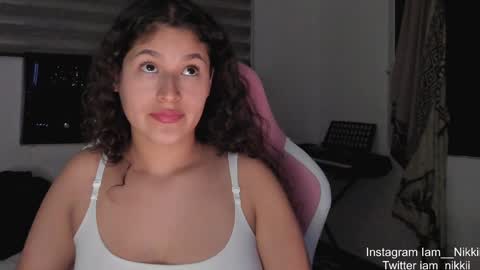 Snapshot of iam_nikki chatting on December 20, 12:08 am On instagram Imm NikkiHelp me reach 100 likes online show from December 20, 12:08 am