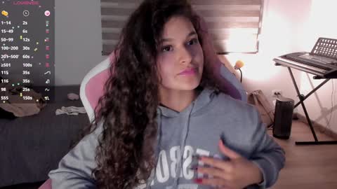 Snapshot of iam_nikki chatting on January 16, 4:28 am On instagram Imm NikkiHelp me reach 100 likes online show from January 16, 4:28 am