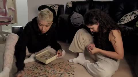 Snapshot of iam_nikki chatting on March 6, 9:25 am On instagram Imm NikkiHelp me reach 100 likes online show from March 6, 9:25 am