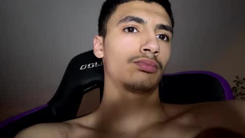 Snapshot of iam_papa187 chatting on February 26, 2:37 am iam_papa187 online show from February 26, 2:37 am