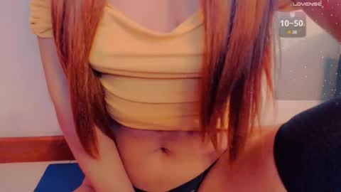 Snapshot of iam_sunx chatting on August 4, 10:23 pm Eli online show from August 4, 10:23 pm