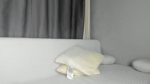 Venus online show from December 3, 3:33 pm