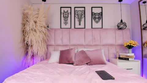 iam_yuls online show from April 8, 3:17 am