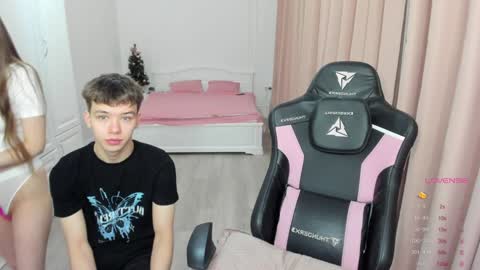 Cassie  STREAMS HERE EVERYDAY online show from January 8, 5:05 am