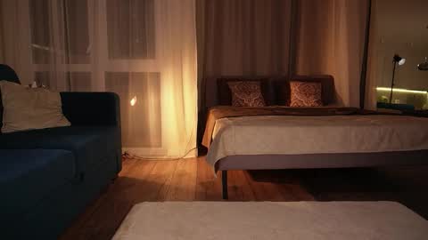 Claire online show from February 9, 4:55 pm