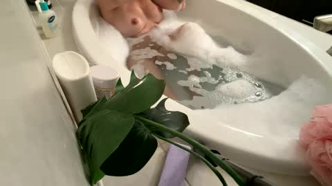 iamkeri online show from September 29, 1:11 am