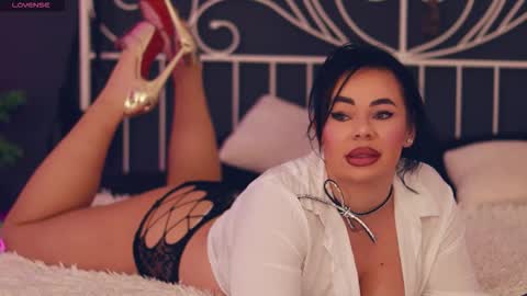 Lila online show from November 27, 2:52 pm