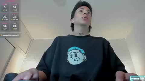 Snapshot of iammariano chatting on September 12, 3:39 am Mariano online show from September 12, 3:39 am