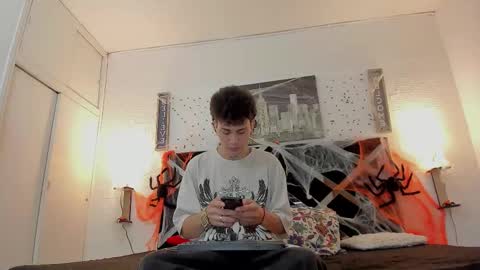 Snapshot of iammariano chatting on October 27, 3:54 am Mariano online show from October 27, 3:54 am