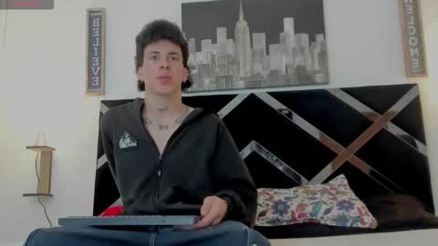 Snapshot of iammariano chatting on November 5, 4:12 am Mariano online show from November 5, 4:12 am