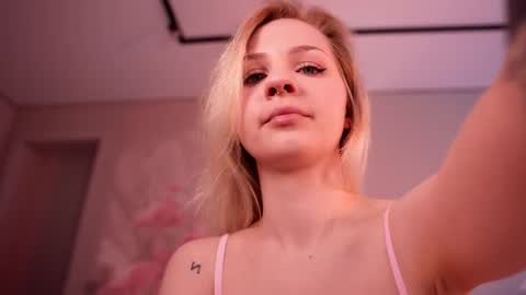 Nina  online show from July 7, 6:05 am