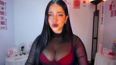Snapshot of iamroxanne chatting on July 7, 3:42 am Camila online show from July 7, 3:42 am