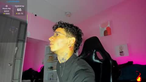 IAN CASTILLO online show from November 24, 11:21 am