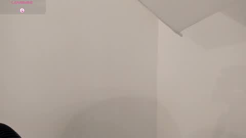 Snapshot of ian_castillo_ chatting on February 13, 11:06 am IAN CASTILLO online show from February 13, 11:06 am