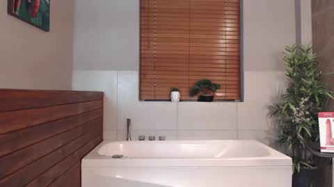 Ian Davis online show from February 23, 10:42 pm