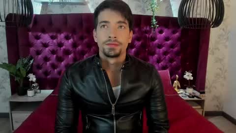 Ian Davis online show from March 1, 8:31 pm