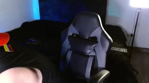 Ian Davis online show from March 28, 6:57 am