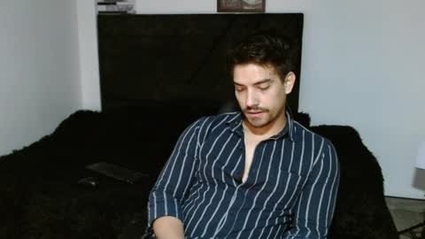 Ian Davis online show from April 7, 11:10 am