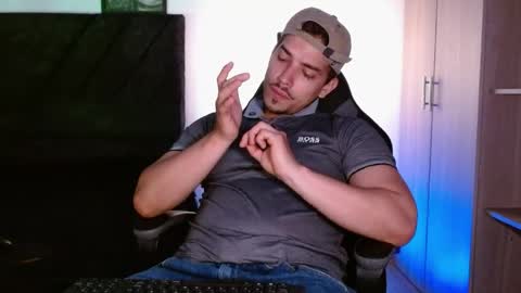 Ian Davis online show from April 16, 1:50 am