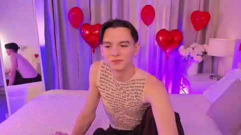 Snapshot of ian_harrickton chatting on February 10, 5:33 am ian online show from February 10, 5:33 am