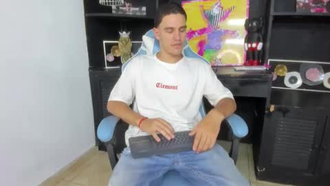 Ian online show from February 6, 8:34 pm