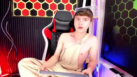 Ian  online show from March 27, 1:22 pm