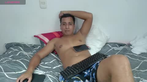 Snapshot of ian_taylor_xxx chatting on January 22, 11:23 am ian_taylor_xxx online show from January 22, 11:23 am