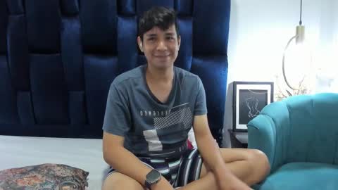 ian_yin online show from March 20, 5:01 am