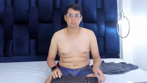 ian_yin online show from March 27, 4:40 am